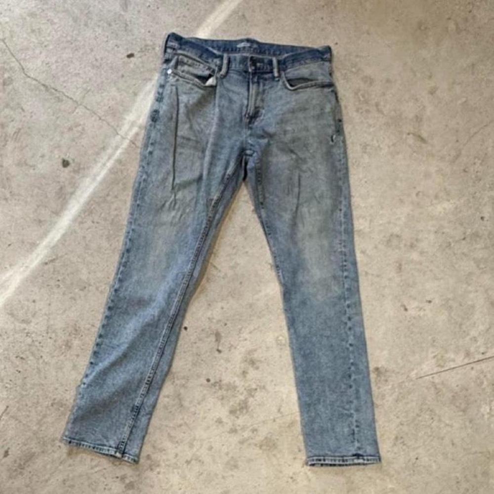 Old Navy Men's Skinny Jeans 32x32 Light Wash Distressed Stretch Denim FLAWED